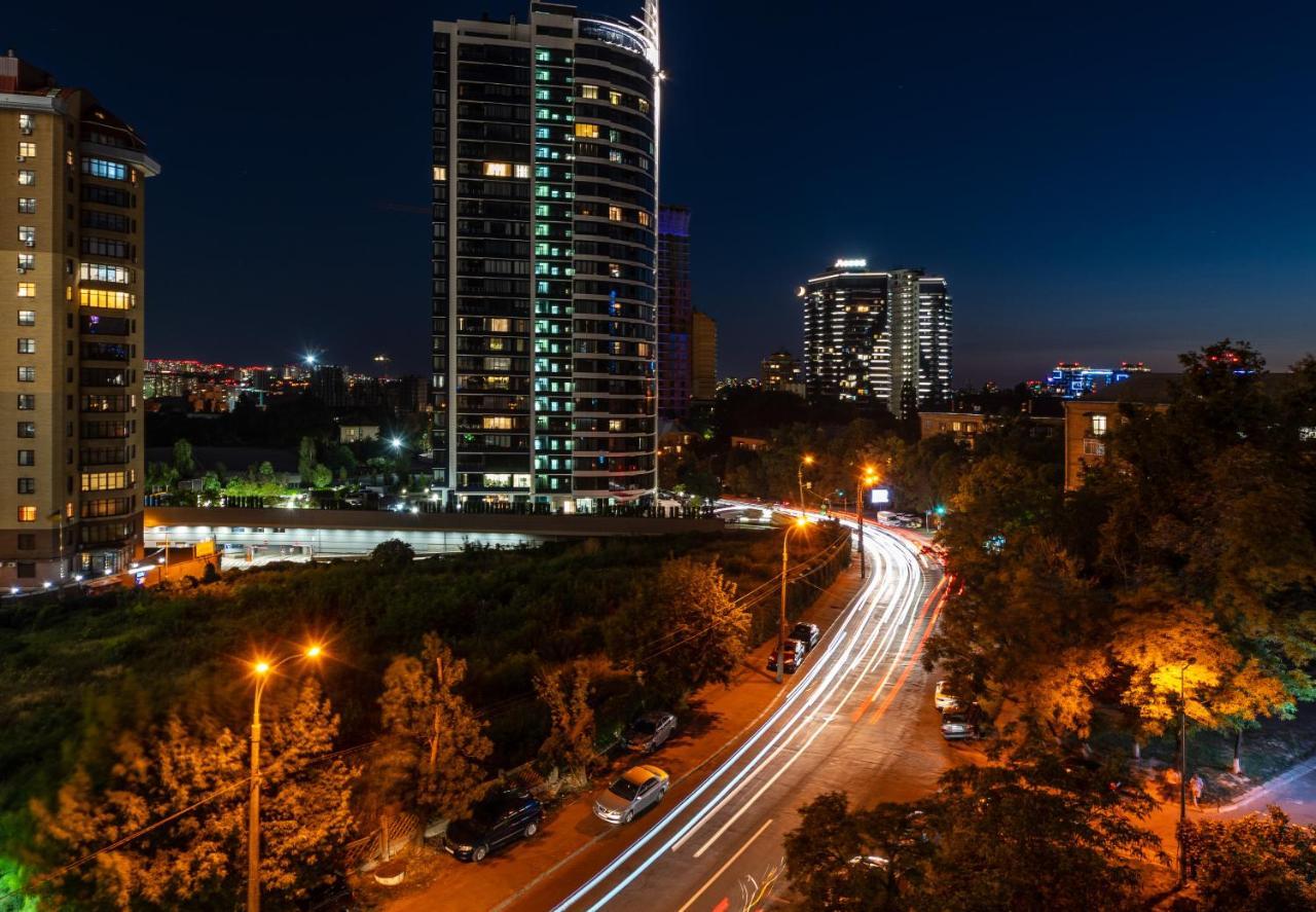 1 Bedroom Apart Near Metro Pecherska Kiew Exterior foto
