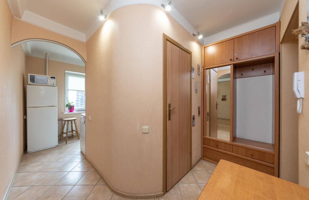 1 Bedroom Apart Near Metro Pecherska Kiew Exterior foto