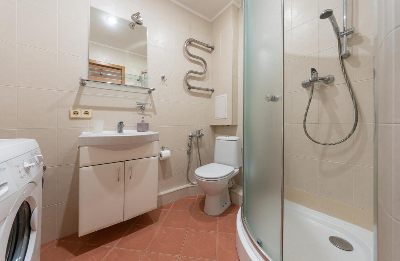 1 Bedroom Apart Near Metro Pecherska Kiew Exterior foto