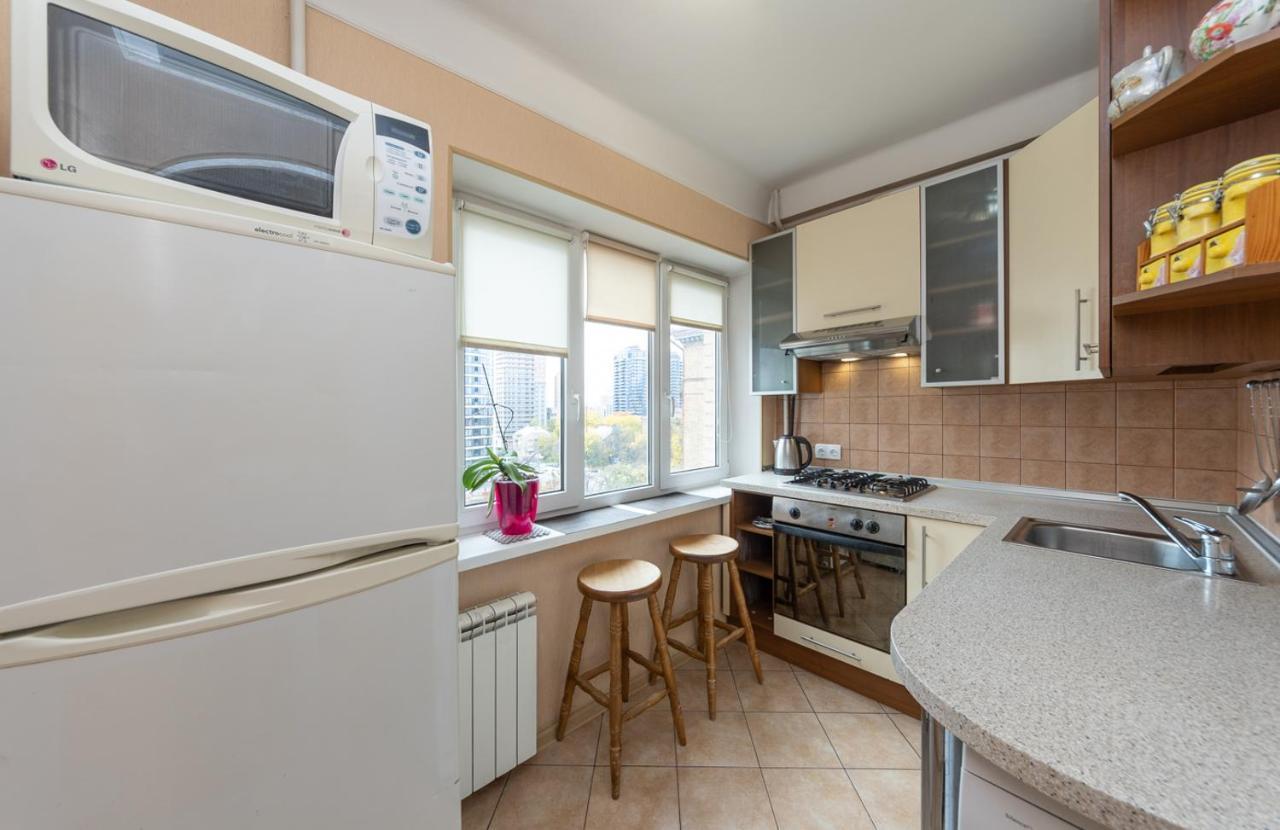 1 Bedroom Apart Near Metro Pecherska Kiew Exterior foto