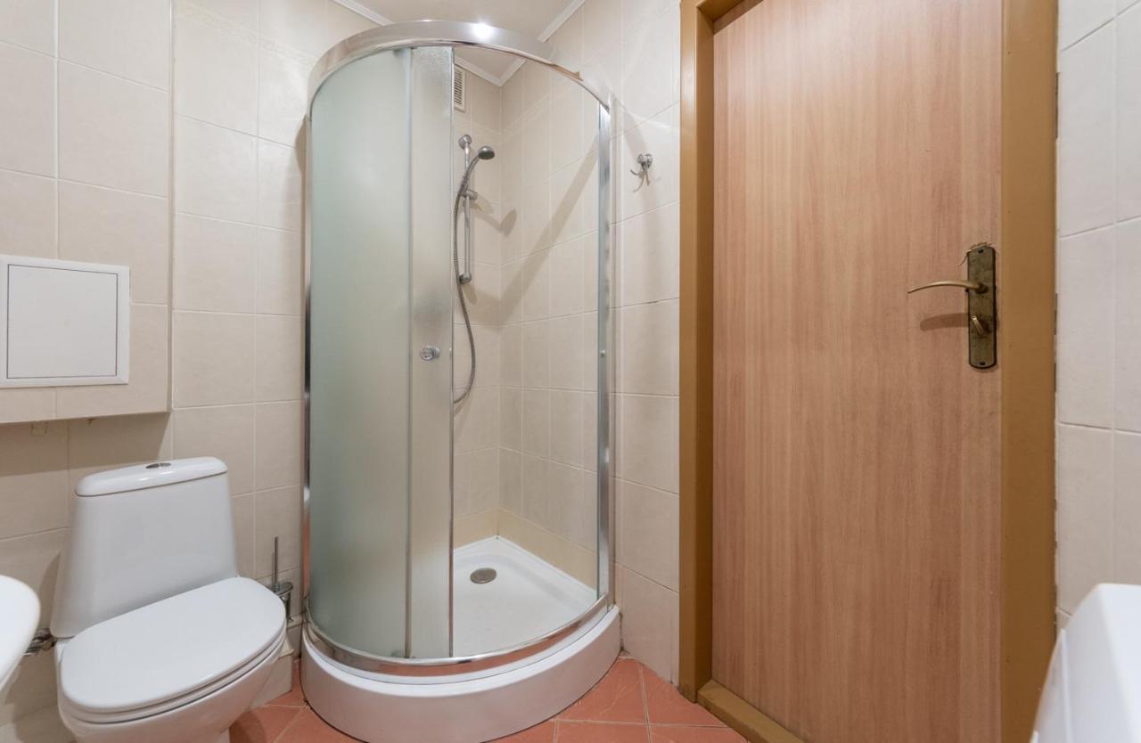 1 Bedroom Apart Near Metro Pecherska Kiew Exterior foto